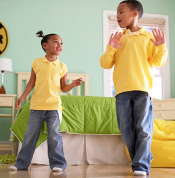 baile niños en casa