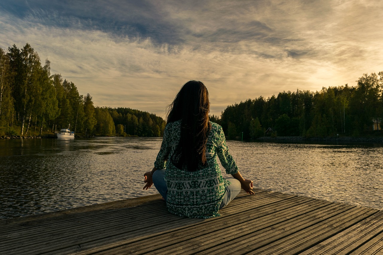 Cómo practicar yoga en casa: los elementos esenciales