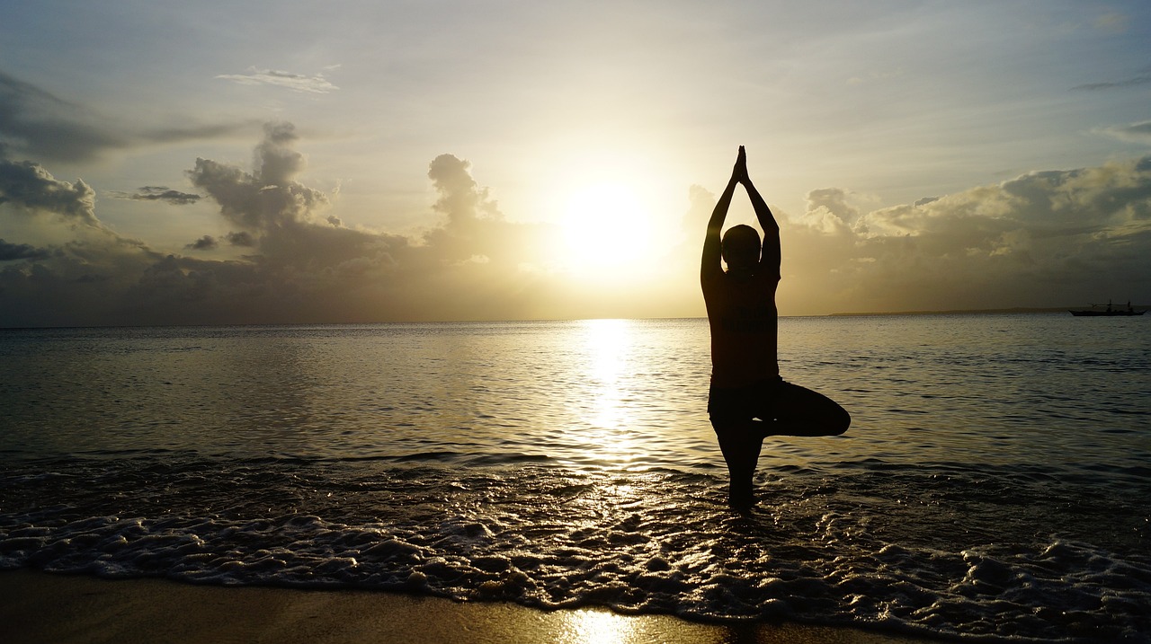 Cómo saludar en yoga: Una guía para principiantes