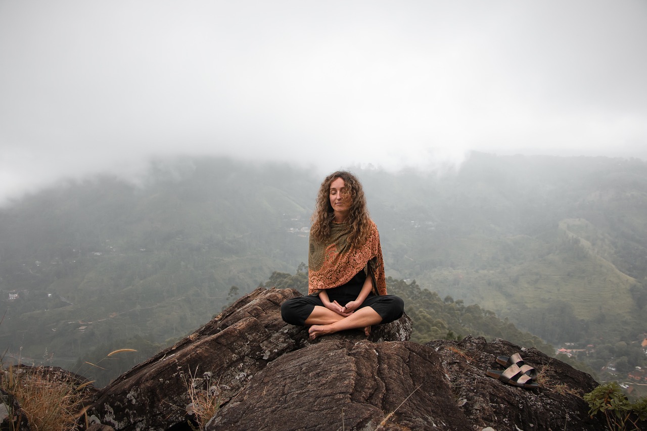 ¿Cómo el Yoga Puede Ayudar a Bajar de Peso?