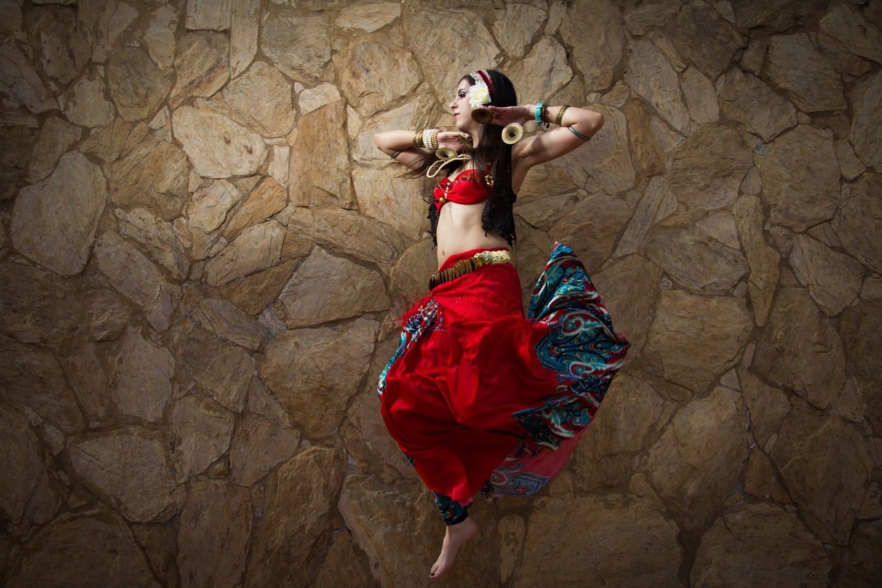 Baile Árabe para Mujeres: ¿Cuál es el Nombre?