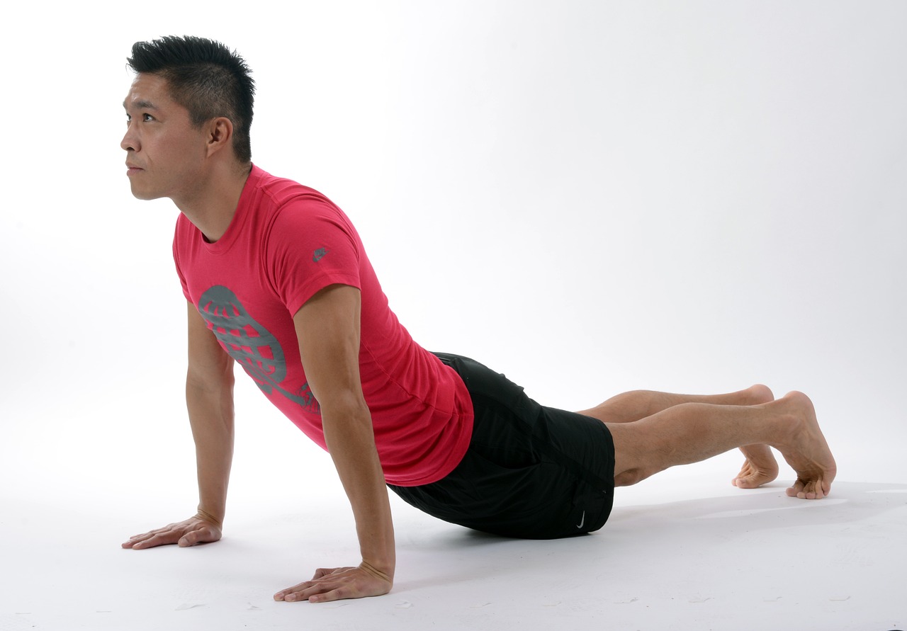 ¿Cómo mejorar tu forma física con el ejercicio de la plancha?
