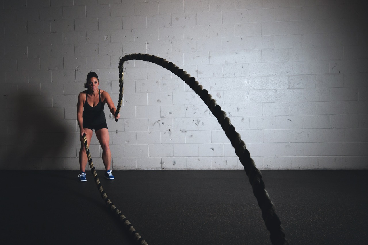 Cómo alcanzar un cuerpo fuerte: Descubriendo los beneficios de la fuerza física